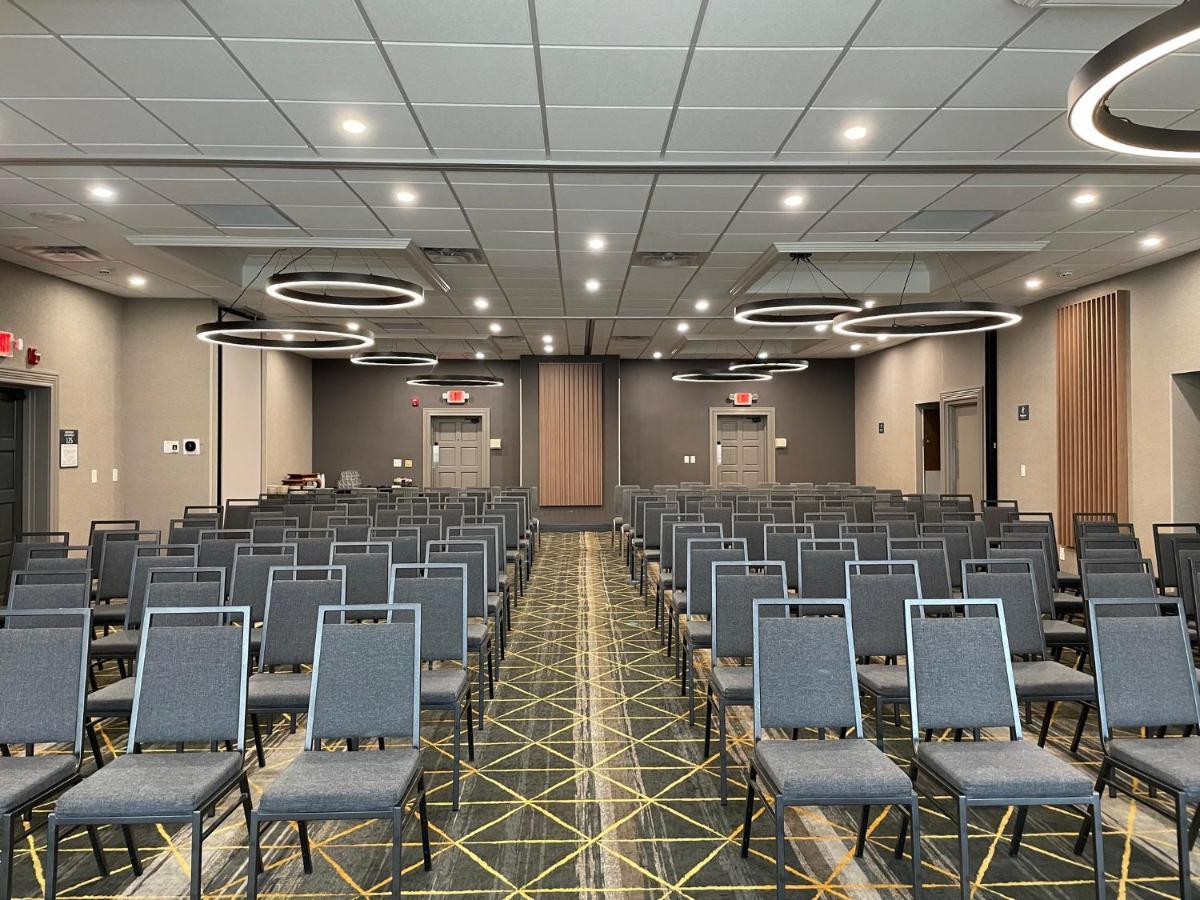Holiday Inn Cleveland-Mayfield By Ihg Экстерьер фото