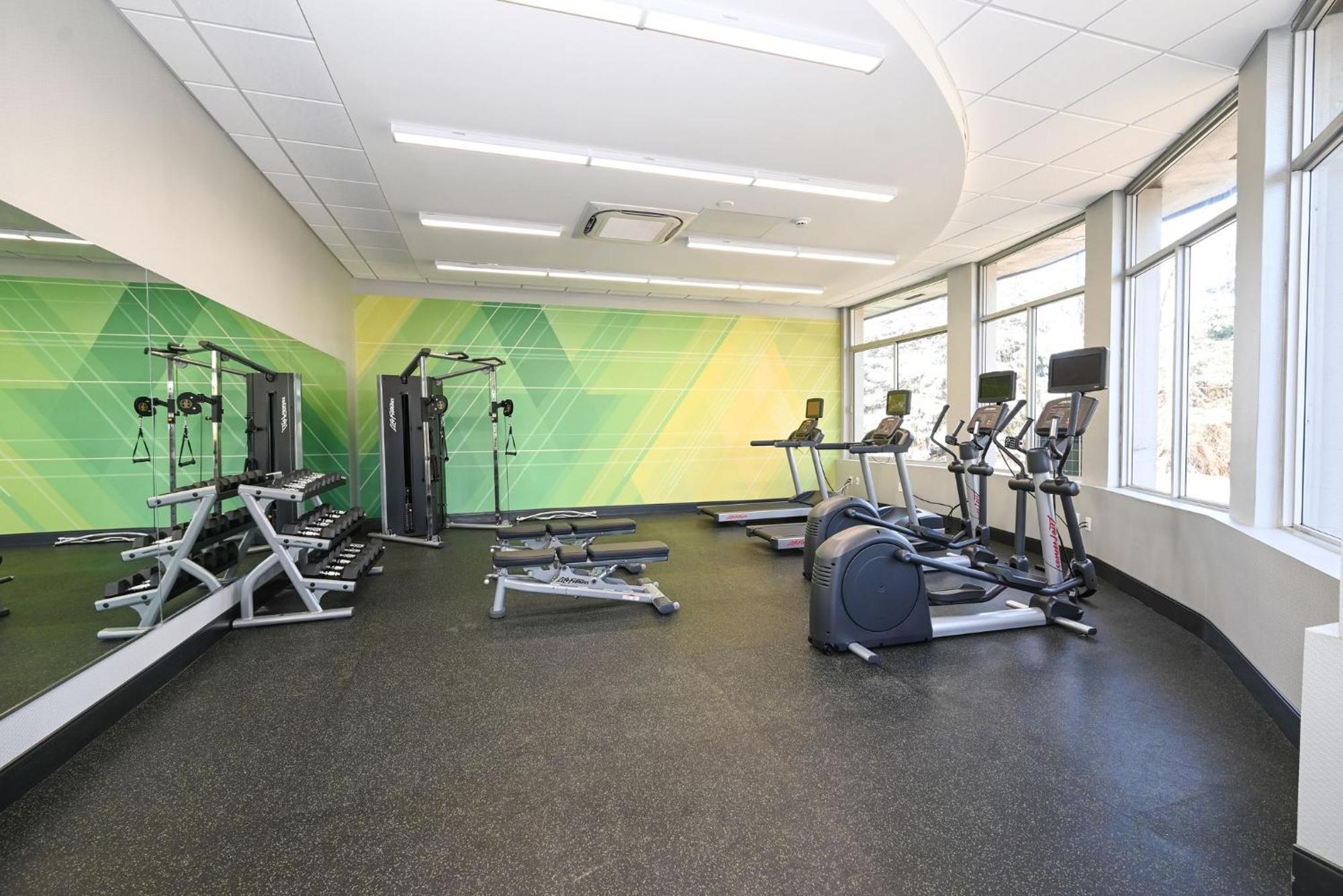 Holiday Inn Cleveland-Mayfield By Ihg Экстерьер фото