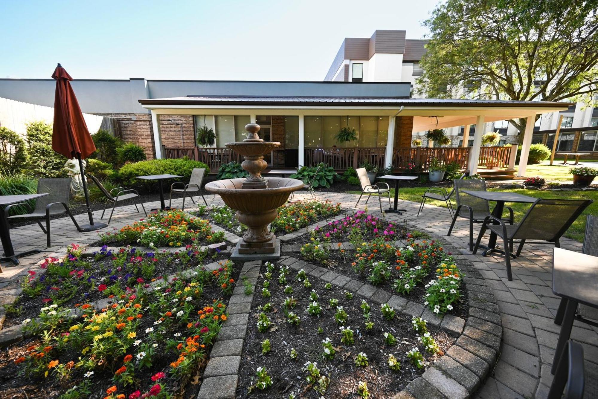 Holiday Inn Cleveland-Mayfield By Ihg Экстерьер фото